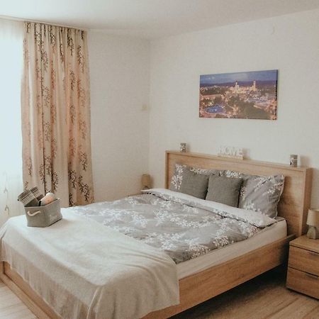 דירות אלבה לוליה Apartament 1 Decembrie מראה חיצוני תמונה