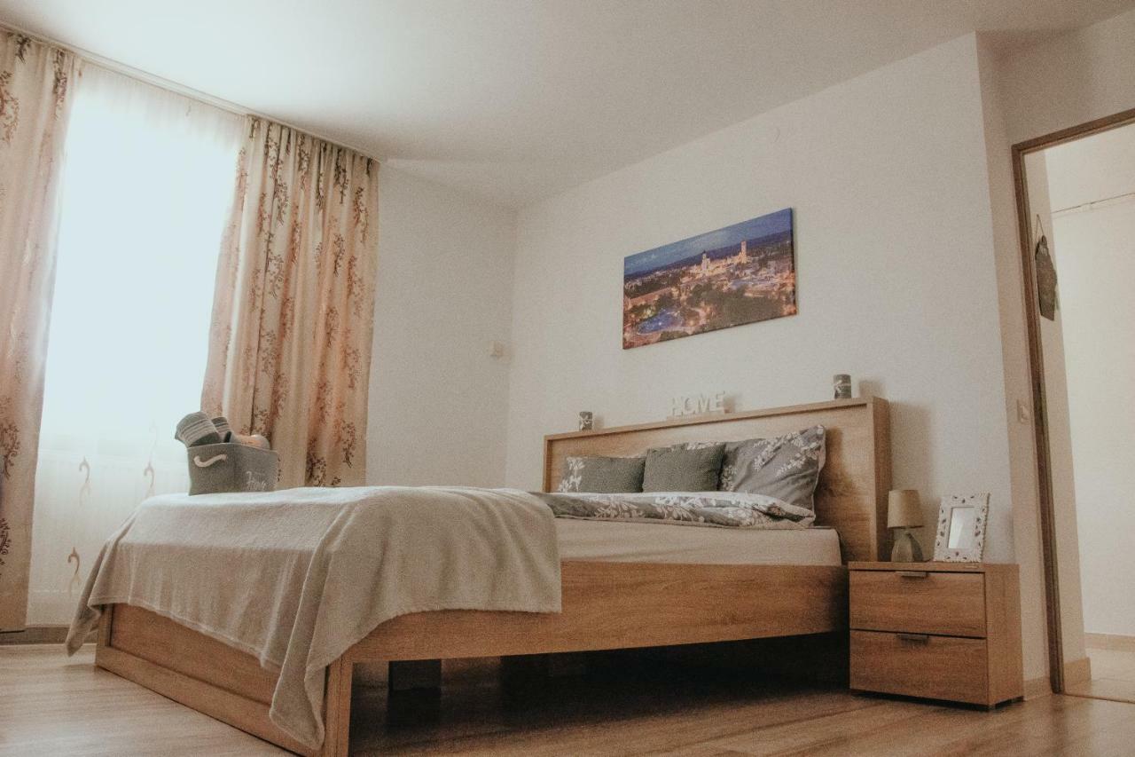 דירות אלבה לוליה Apartament 1 Decembrie מראה חיצוני תמונה